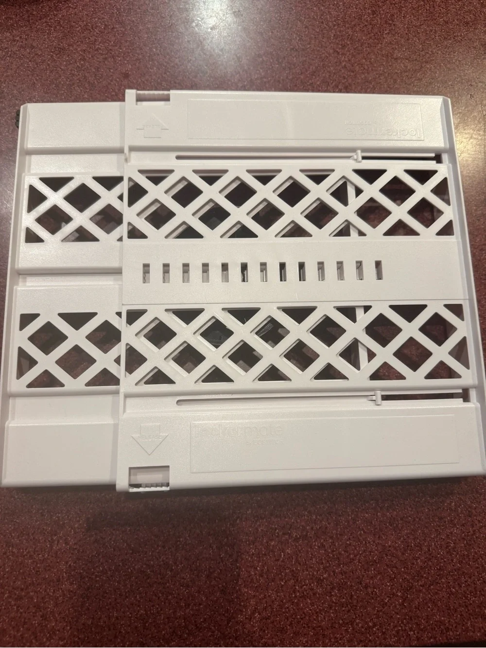 Locker Mate Expanding Locker Shelf